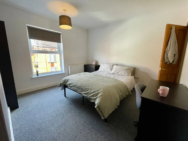 Charming 2 Bed Student House // Aug 2026 - Image 6